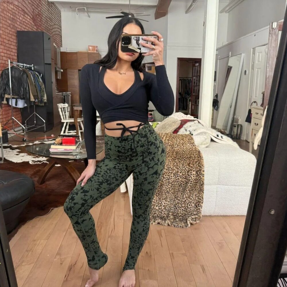 Lululemon Olive Floral High Rise Leggings Pockets Athleisure Yoga